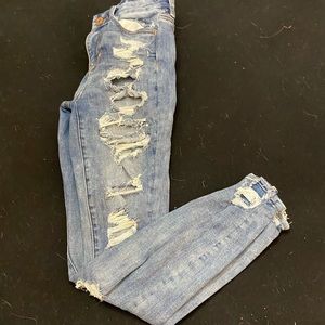 American Eagle destroyed distressed jeans Sz 2